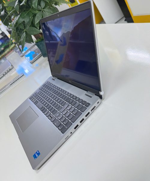 Laptop cũ Dell Latitude 5520 i5 I5 - side_ports giá rẻ tại Thanh Hóa - An Nam Laptop