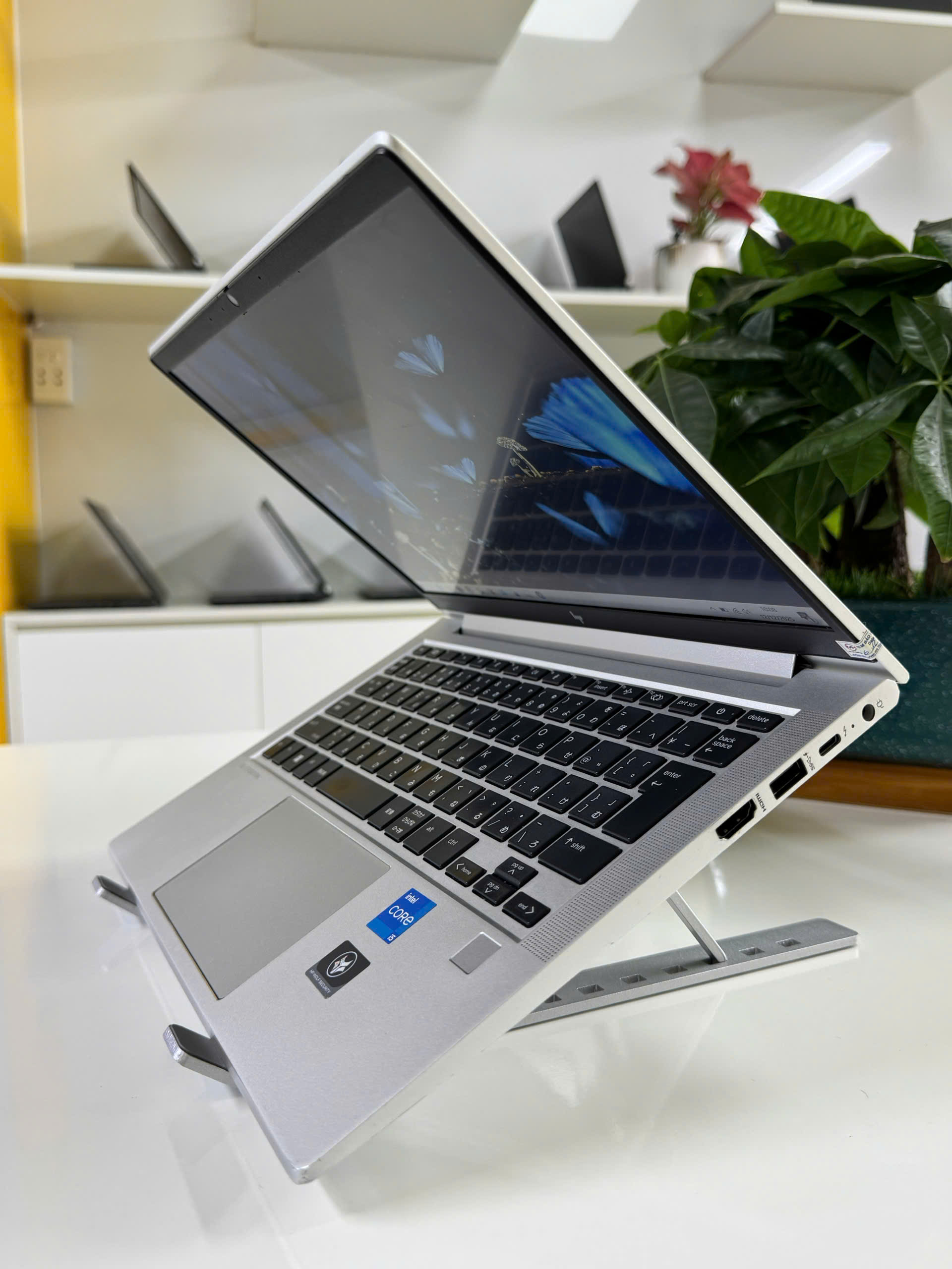 Laptop cũ HP EliteBook 630 G9 i5 I5 - bottom giá rẻ tại Thanh Hóa - An Nam Laptop
