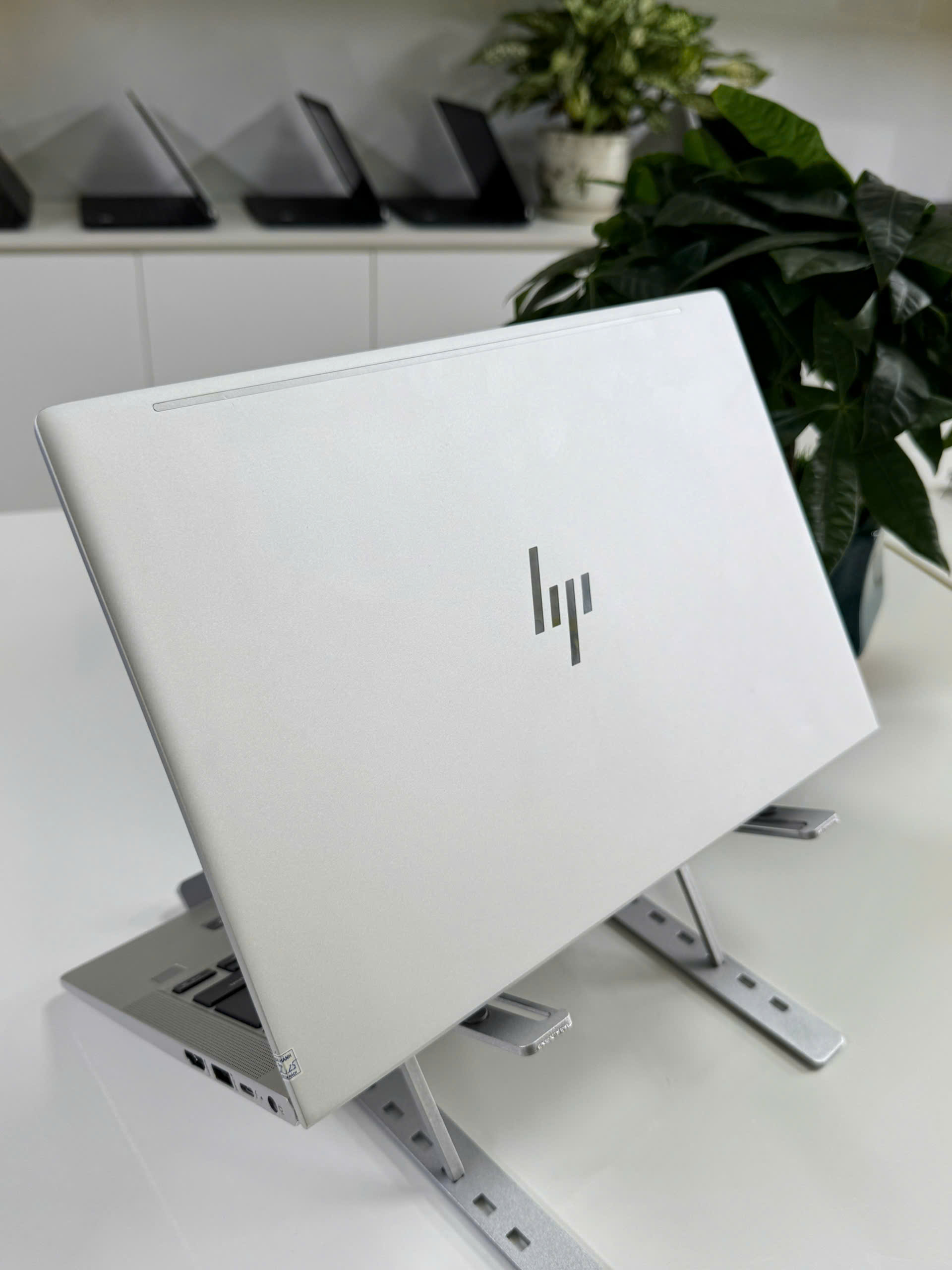 Laptop cũ HP EliteBook 630 G9 i5 I5 - bottom giá rẻ tại Thanh Hóa - An Nam Laptop