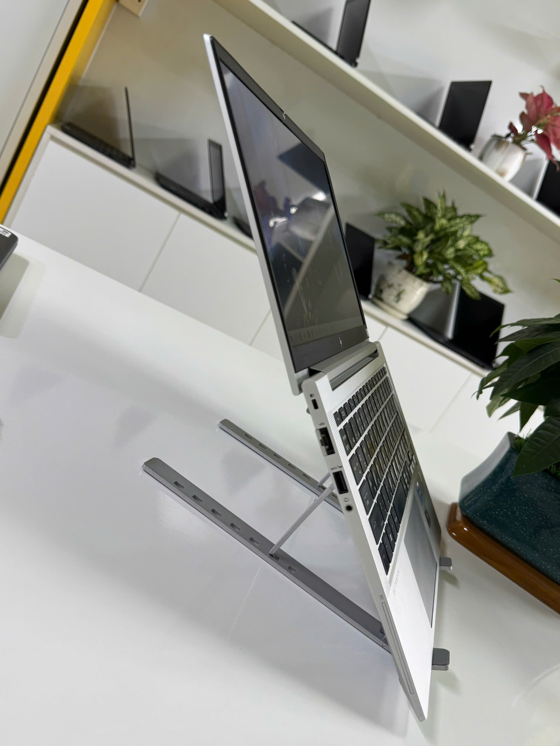 Laptop cũ HP EliteBook 630 G9 i5 I5 - whole_laptop giá rẻ tại Thanh Hóa - An Nam Laptop