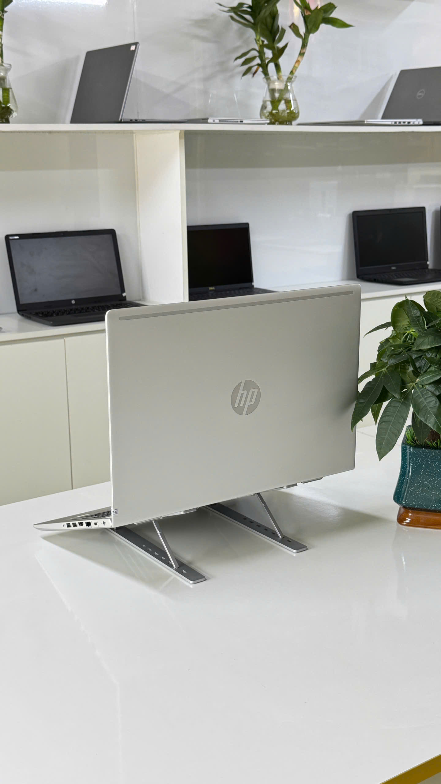 Hp Probook 450G7 i5-10210U/ 8GB/256GB/ 15.6in HD - An Nam Laptop Thanh Hóa - screen