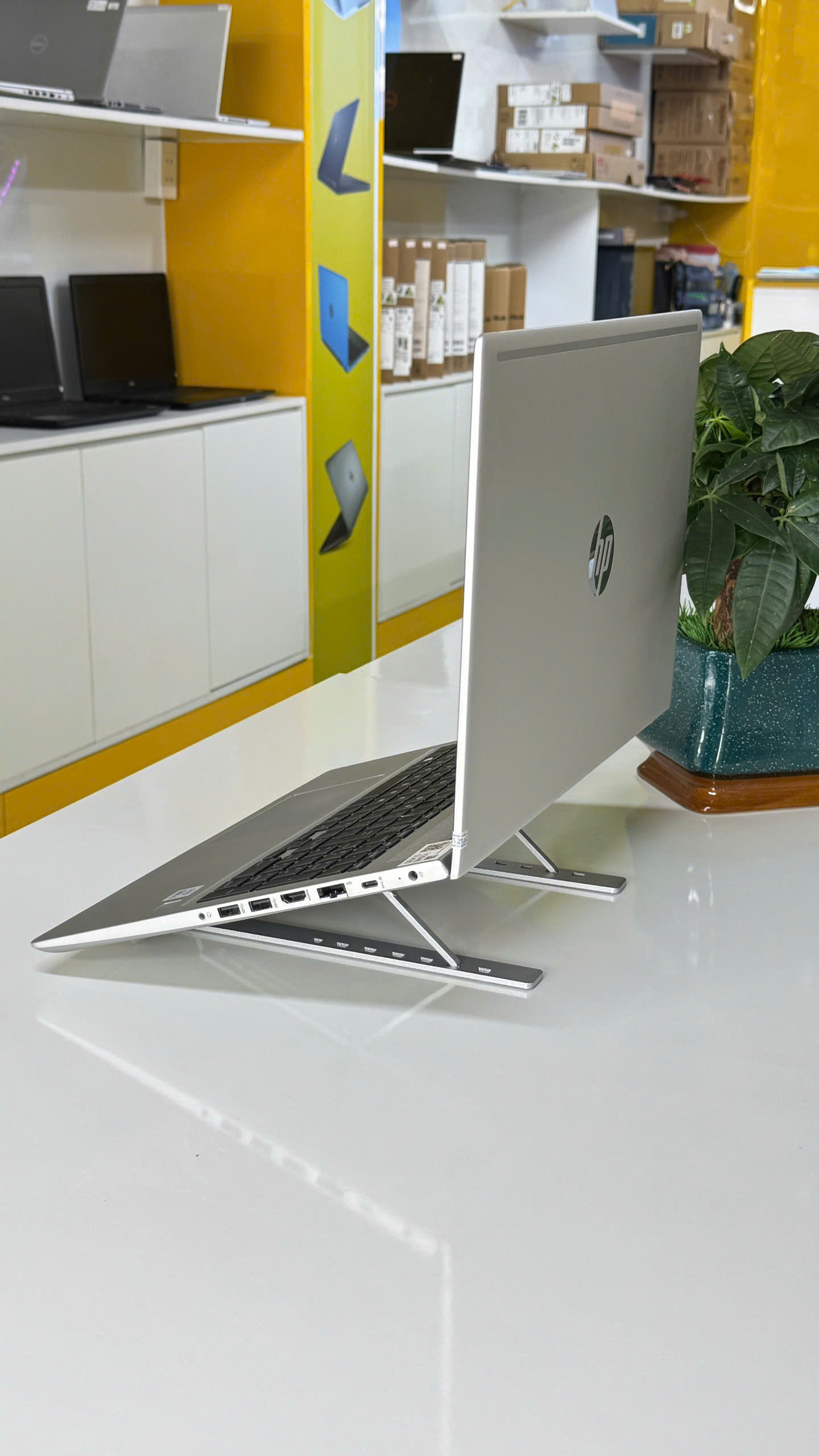 Hp Probook 450G7 i5-10210U/ 8GB/256GB/ 15.6in HD - An Nam Laptop Thanh Hóa - screen