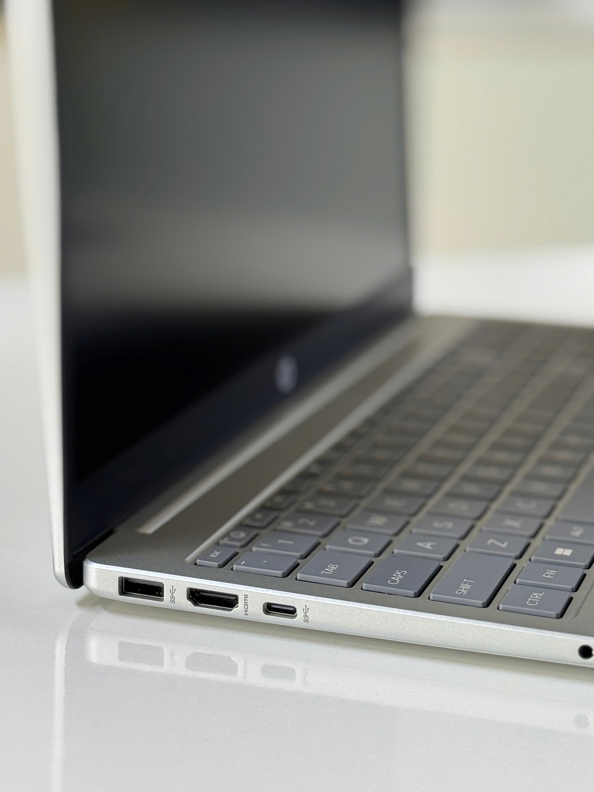 Laptop cũ Hp 15 i3 I3 - side_ports giá rẻ tại Thanh Hóa - An Nam Laptop