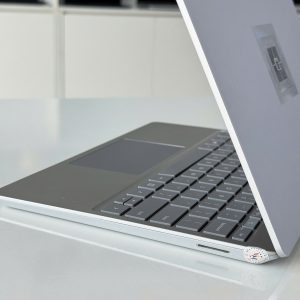 Laptop cũ Surface cảm ứng màu bạc - whole_laptop giá rẻ tại Thanh Hóa - An Nam Laptop