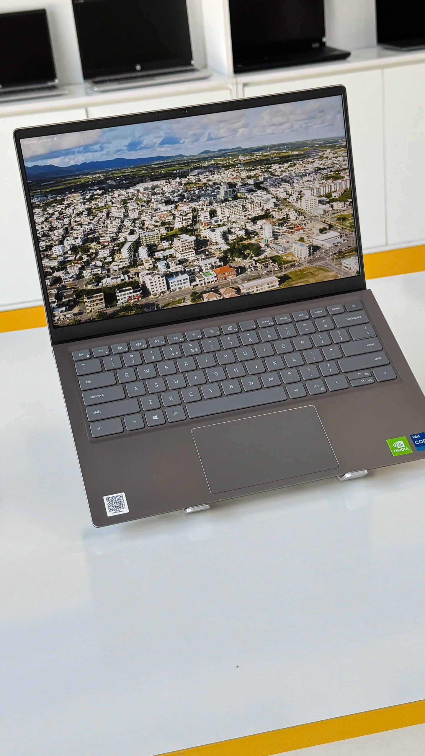 Dell Inspiron 14 5410 i7 - An Nam Laptop Thanh Hóa - Toàn cảnh máy