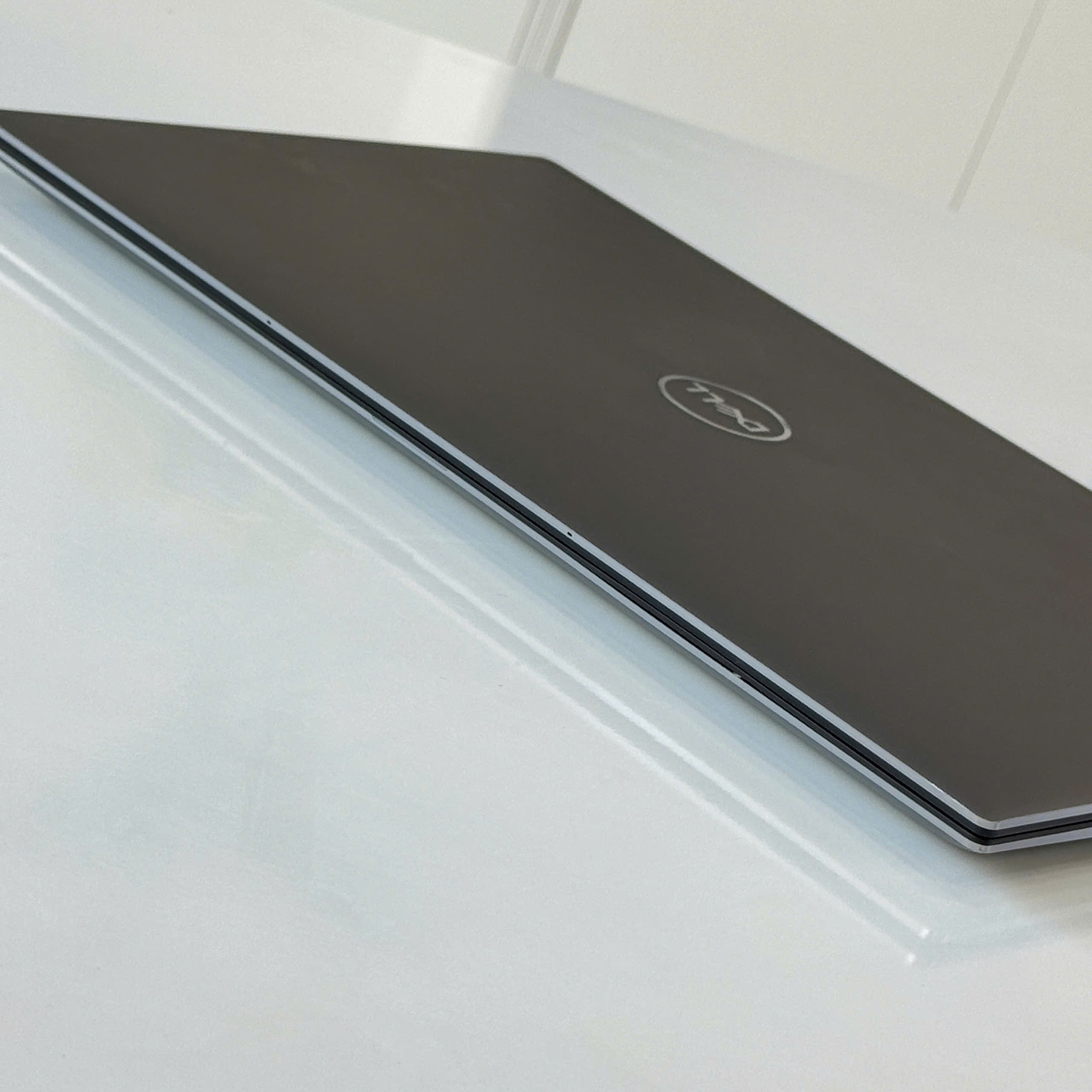 dell-precision-5550-7-t1000-i7-wholelaptop-18.jpg - An Nam Laptop Laptop cũ Dell Precision 5550 7 T1000 i7 - whole_laptop giá rẻ tại Thanh Hóa - An Nam Laptop
