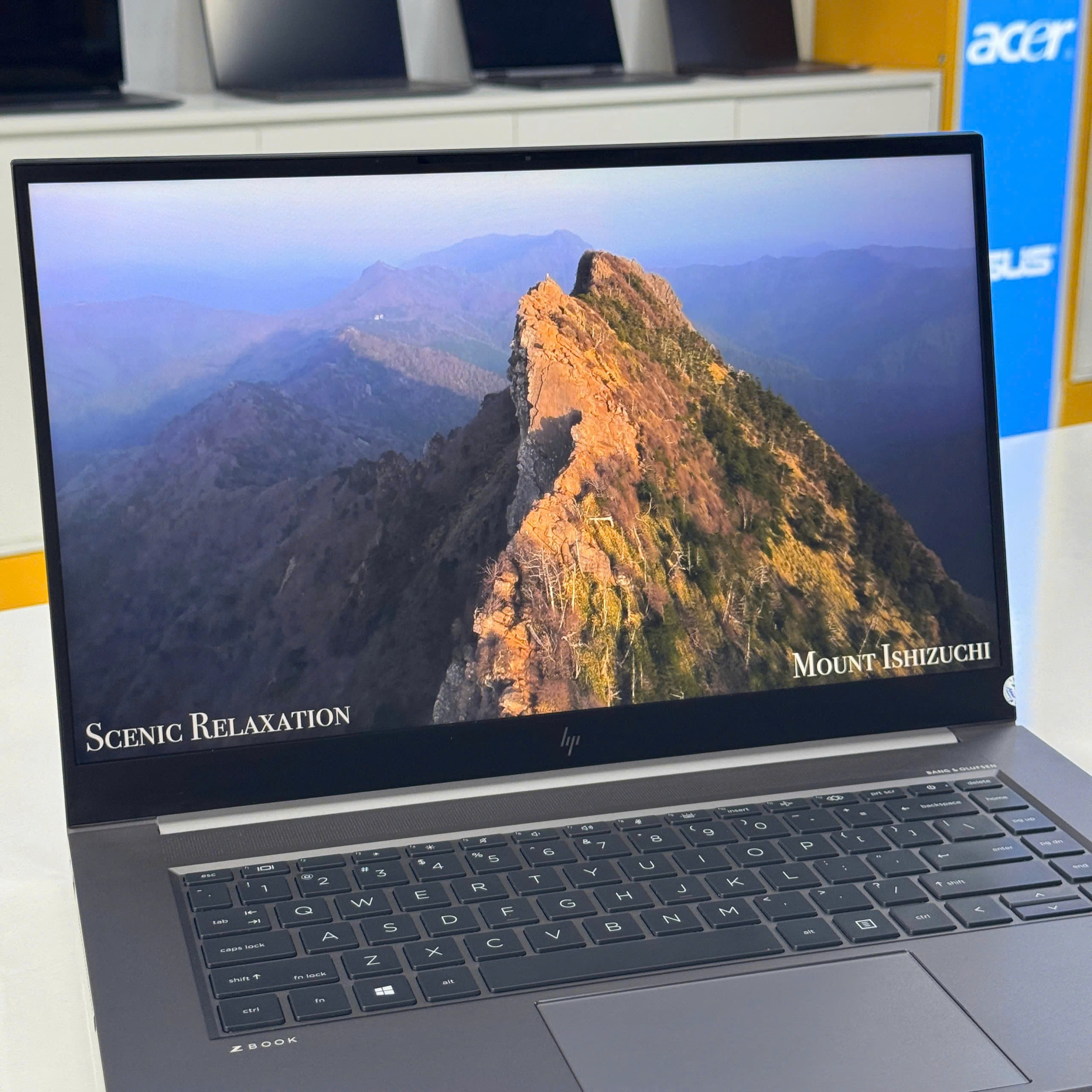 hp-zbook-studio-g8-i7-11850h-hieu-nang-workstation-manh-me-thiet-ke-mong-nhe-suc-manh-chuyen-nghiep-do-hoa-vuot-troi-khang-dinh-dang-cap-gia-overview-2.jpg - An Nam Laptop Laptop cũ HP ZBook Studio G8 i7-11850H – Hiệu năng workstation mạnh mẽ, thiết kế mỏng nhẹ – Sức mạnh chuyên nghiệp, đồ họa vượt trội – Khẳng định đẳng cấp. Giá - overview chính hãng giá rẻ tại Thanh Hóa - An Nam Laptop