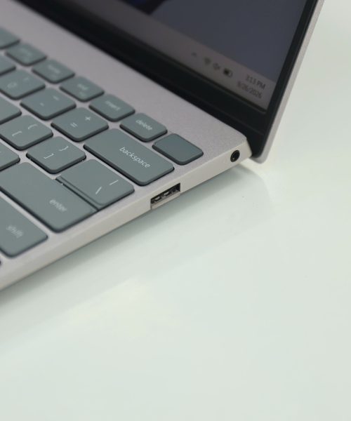 Laptop cũ Dell Inspiron 13 5320 màu hồng i7-1260p - side_ports chính hãng giá rẻ tại Thanh Hóa - An Nam Laptop