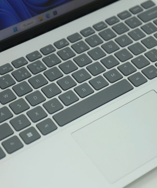 Laptop cũ Dell Inspiron 13 5330 màu bạc i7-1360p - keyboard chính hãng giá rẻ tại Thanh Hóa - An Nam Laptop