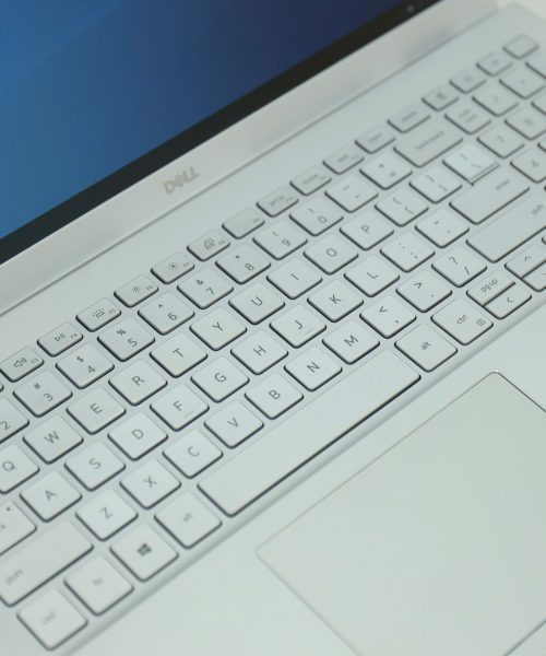 Laptop cũ Dell Inspiron 5502 màu trắng i5 - keyboard chính hãng giá rẻ tại Thanh Hóa - An Nam Laptop