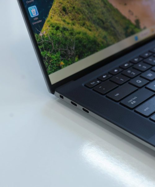Laptop cũ Dell Precision 5560 i7-11850h - side_ports chính hãng giá rẻ tại Thanh Hóa - An Nam Laptop