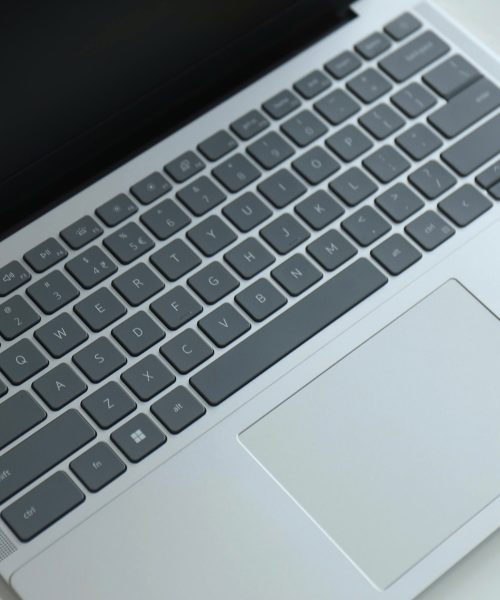 Laptop cũ Dell Inspiron màu bạc i7 1355U - keyboard chính hãng giá rẻ tại Thanh Hóa - An Nam Laptop