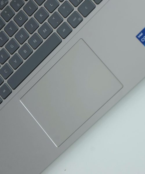 Laptop cũ Dell Inspiron màu bạc i7 1355U - touchpad chính hãng giá rẻ tại Thanh Hóa - An Nam Laptop