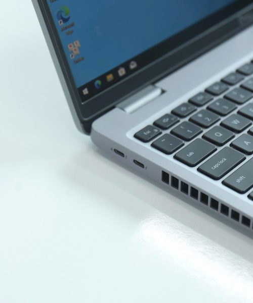 Laptop cũ Dell Latitude 5520 i7 - side_ports chính hãng giá rẻ tại Thanh Hóa - An Nam Laptop